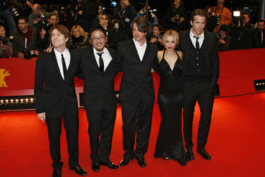 Willem Dafoe, Dennis Lee, Marco Weber, Hayden Panettiere, Ryan Reynolds