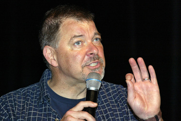 Jonathan Frakes