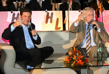 André Holst, Carlo von Tiedemann