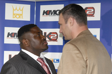 Samuel Peter, Vitali Klitschko