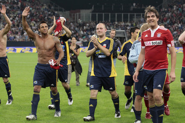 Oliver Pocher mit seinem McFit Allstars Team