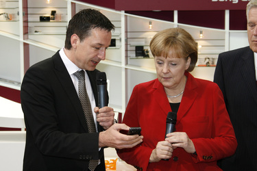 Sony Ericsson Manager, Angela Merkel