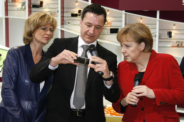 Dagmar G. Wöhrl, Sony Ericsson Manager, Angela Merkel
