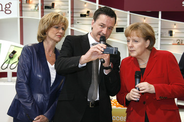 Dagmar G. Wöhrl, Sony Ericsson Manager, Angela Merkel