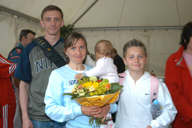 Irina Mikitenko mit Ehemann und den Kindern Vanessa und Alexander