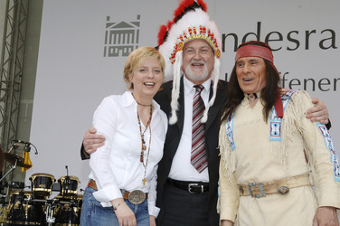 Ute Thienel, Peter Harry Carstensen, Gojko Mitic