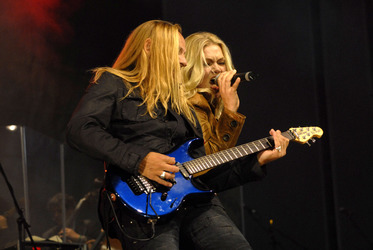 Uwe Hassbecker, Anna Loos