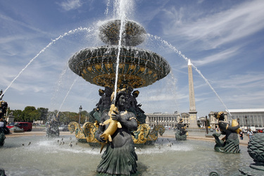 Meeres Fontäne / Fontaine des Mers