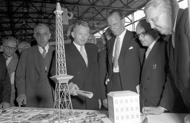 Ernst Reuter, Ludwig Erhard