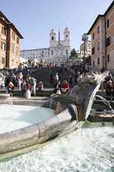 Fontana della Barcaccia, Scalinata di Trinità dei Monti / Spanische Treppe, Santa Trinità dei Monti; Obelisk