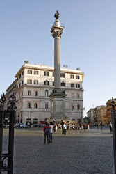 Säule aus der Maxentiusbasilika