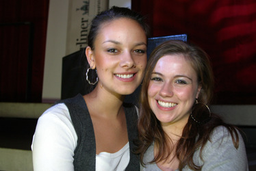 Janina Uhse, Sarah Tkosch