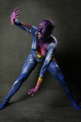 Frau in blauem Overall / Woman in blue overall