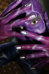 Frau in blauem Overall / Woman in blue overall