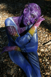 Frau in blauem Overall / Woman in blue overall