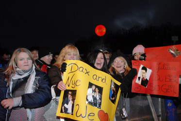 Lexington Bridge Fans