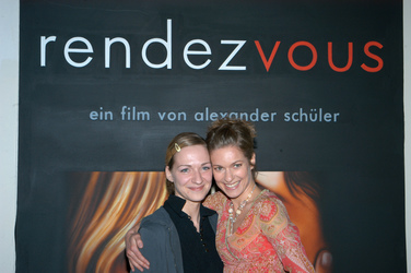 Anika Mauer, Lisa Martinek