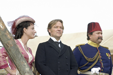 Claudia Michelsen als Michaela Neumann, Justus von Dohnányi als Oskar Neumann und Aykut Kayacik als türkischer Pascha