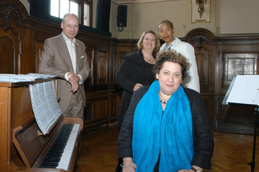 Christoph Israel, Roslyn Barak, Jocelyn B. Smith, Nicola Galliner