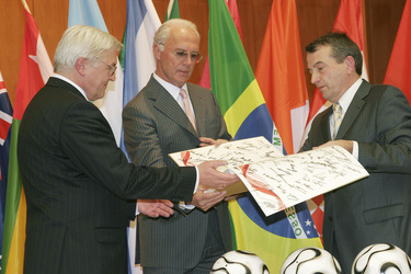 Frank-Walter Steinmeier, Franz Beckenbauer, Wolfgang Niersbach