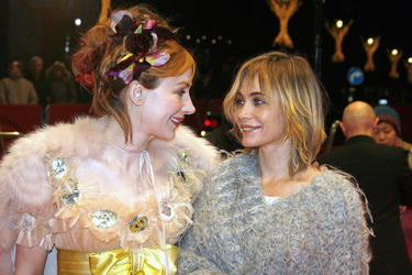 Julie Depardieu, Emmanuelle Béart
