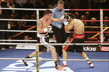 Jamie Pittman, Felix Sturm