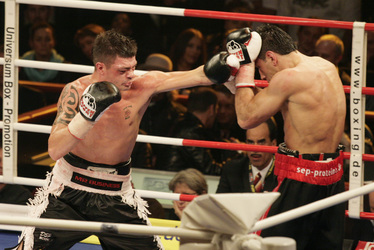 Jamie Pittman, Felix Sturm