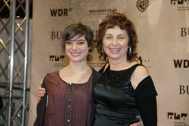 Maja Schöne, Teresa Harder