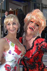 Dolly Buster, Olivia Jones