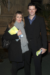 Richard Armitage mit Begleitung