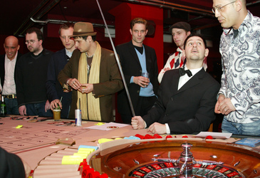 Mario Cortez, Alexander Sternberg