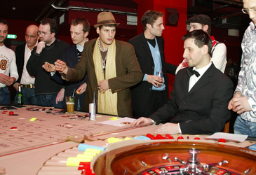 Mario Cortez, Alexander Sternberg