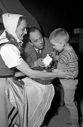 Géza von Cziffra (Mitte)