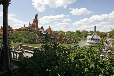 Big Thunder Mountain und Thunder Mesa Riverboat