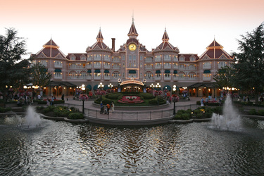 Disneyland Hotel
