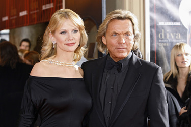 Naomi Valeska Salz, Otto Kern