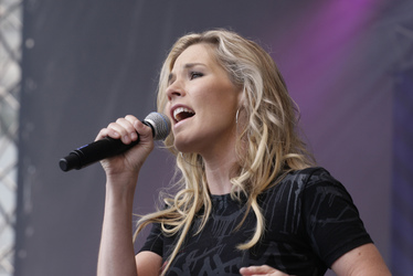 Jennifer Paige