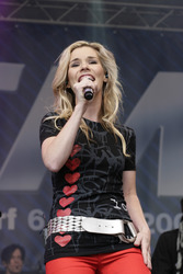 Jennifer Paige