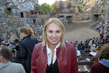 Christine Zierl / Dolly Dollar