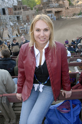 Christine Zierl / Dolly Dollar