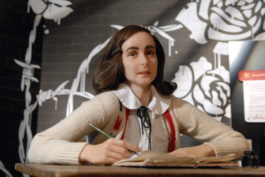 Anne Frank bei Madame Tussauds Berlin