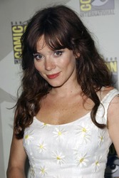 Anna Friel
