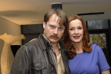 Pierre Besson, Katja Flint