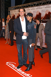 Thomas Heinze mit Begleitung