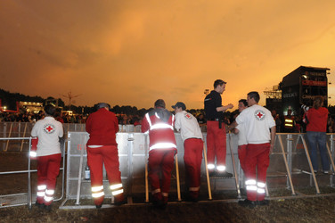 Helfer vom Roten Kreuz