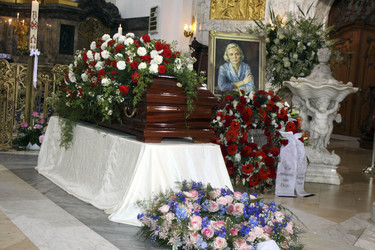 Sarg von Heidi Kabel