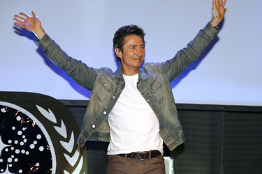 Dominic Keating