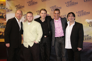 Uwe Ochsenknecht, Axel Stein, Max Riemelt, Andreas Niedrig, Adnan G. Köse