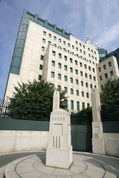 Hauptsitz des MI6 bei Vauxhall Cross