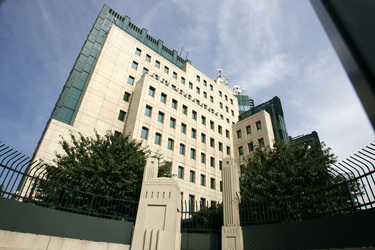 Hauptsitz des MI6 bei Vauxhall Cross